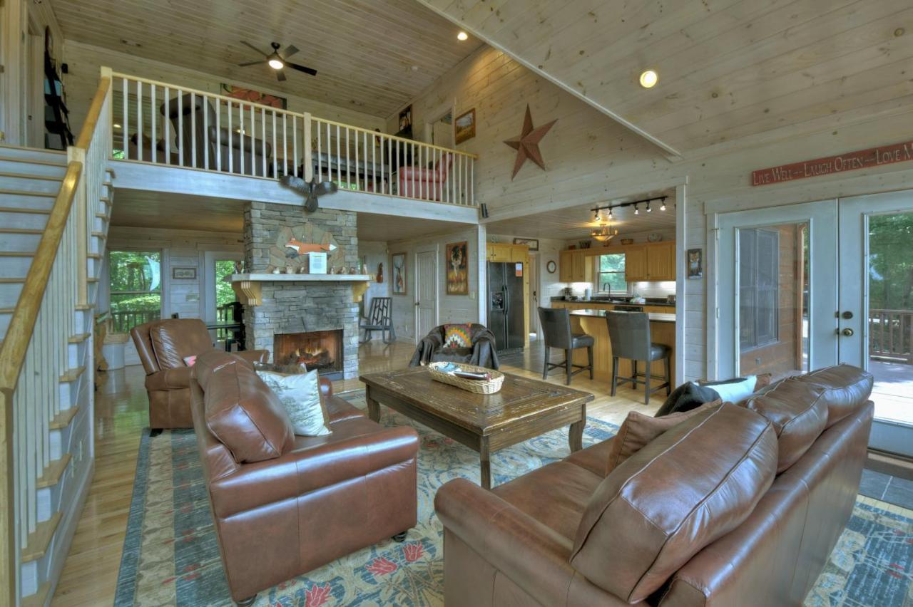 Вілла Champagne Chalet - Cuddleup Morganton Екстер'єр фото
