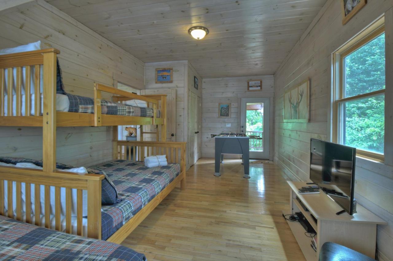 Вілла Champagne Chalet - Cuddleup Morganton Екстер'єр фото