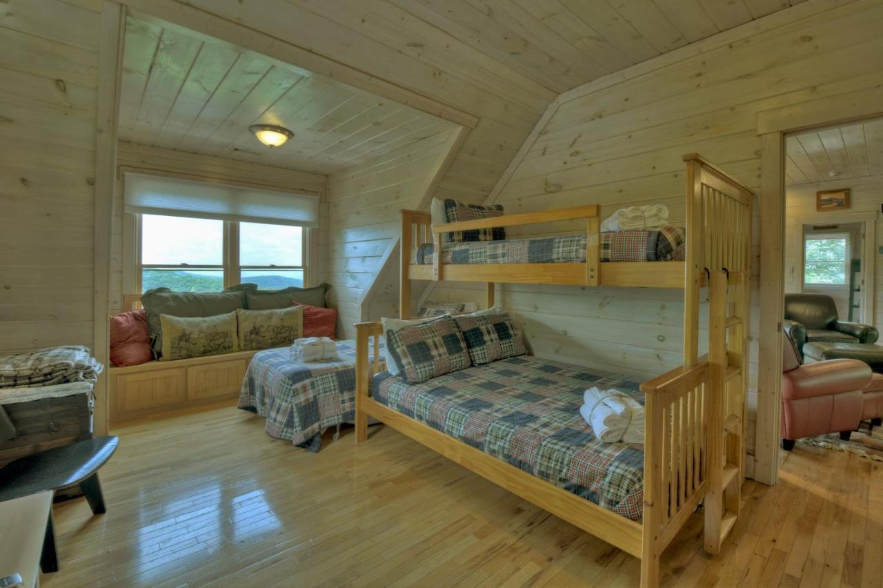 Вілла Champagne Chalet - Cuddleup Morganton Екстер'єр фото